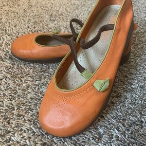 Arcopedico Vitoria Women's Mary Janes 6201 orange flats